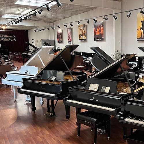 Hollywood Piano showroom